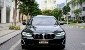 Xe BMW 5 Series 520i Luxury 2020