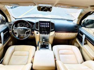 Xe Toyota Land Cruiser VX 4.6 V8 2016