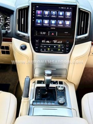 Xe Toyota Land Cruiser VX 4.6 V8 2016
