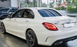 Xe Mercedes Benz C class C300 AMG 2020
