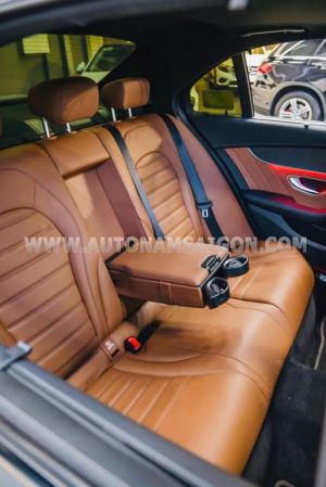 Xe Mercedes Benz C class C300 AMG 2020