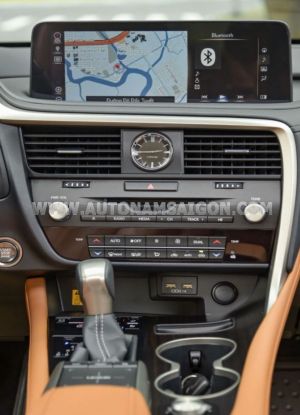 Xe Lexus RX 300 2022