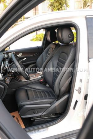 Xe Mercedes Benz GLC 200 4Matic 2020