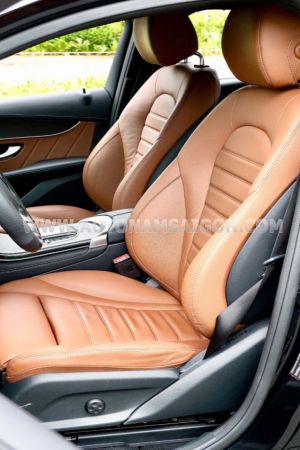 Xe Mercedes Benz GLC 300 4Matic 2020