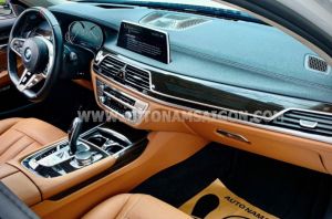 Xe BMW 7 Series 730Li 2015