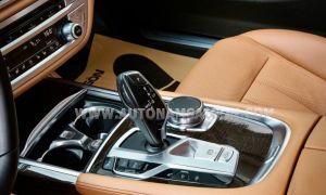 Xe BMW 7 Series 730Li 2015