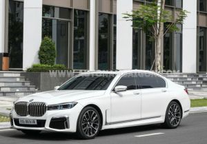 Xe BMW 7 Series 730Li 2015