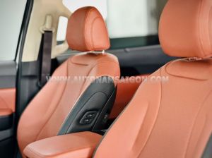 Xe Kia Carnival Premium 2.2D 8S 2024