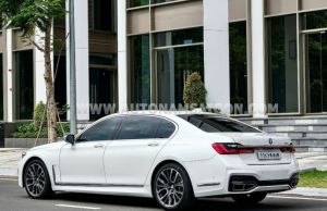 Xe BMW 7 Series 730Li 2015