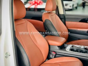 Xe Kia Carnival Signature 2.2D 2024