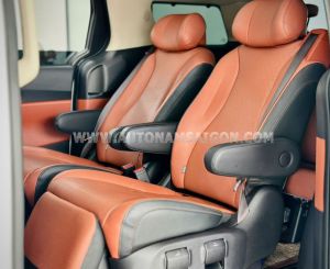 Xe Kia Carnival Signature 2.2D 2024