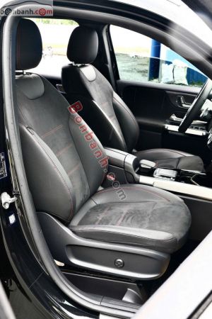 Xe Mercedes Benz GLB 200 AMG 2022